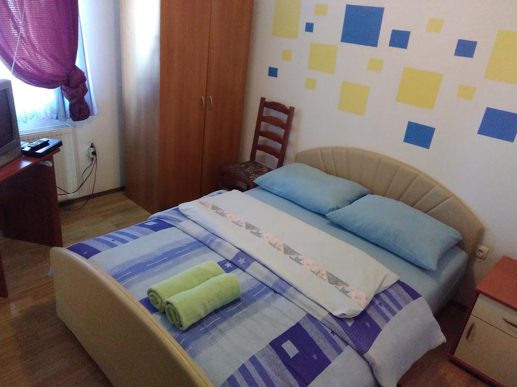Bed And Breakfast Konoba Jure Krasno Polje Esterno foto
