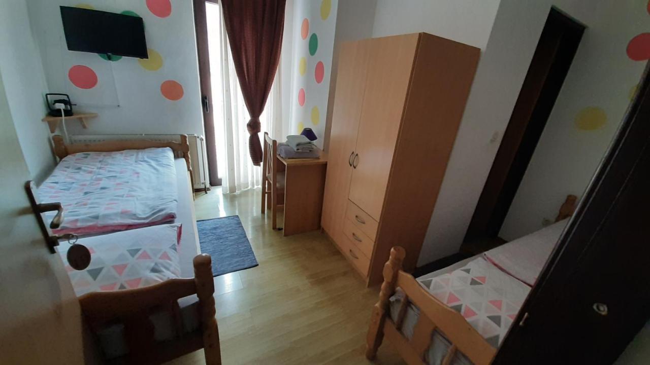 Bed And Breakfast Konoba Jure Krasno Polje Esterno foto
