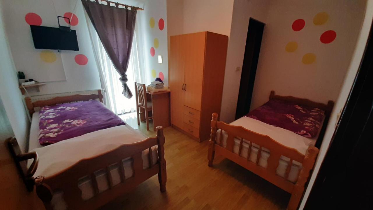 Bed And Breakfast Konoba Jure Krasno Polje Esterno foto